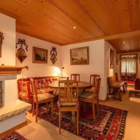 Ideally Located Ground Floor Flat In Saanen Center Apartment *